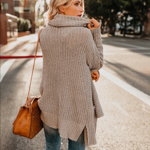 ONE LEFT - Comfy Cozy Pocketed Cardigan - Picture 6 of 8